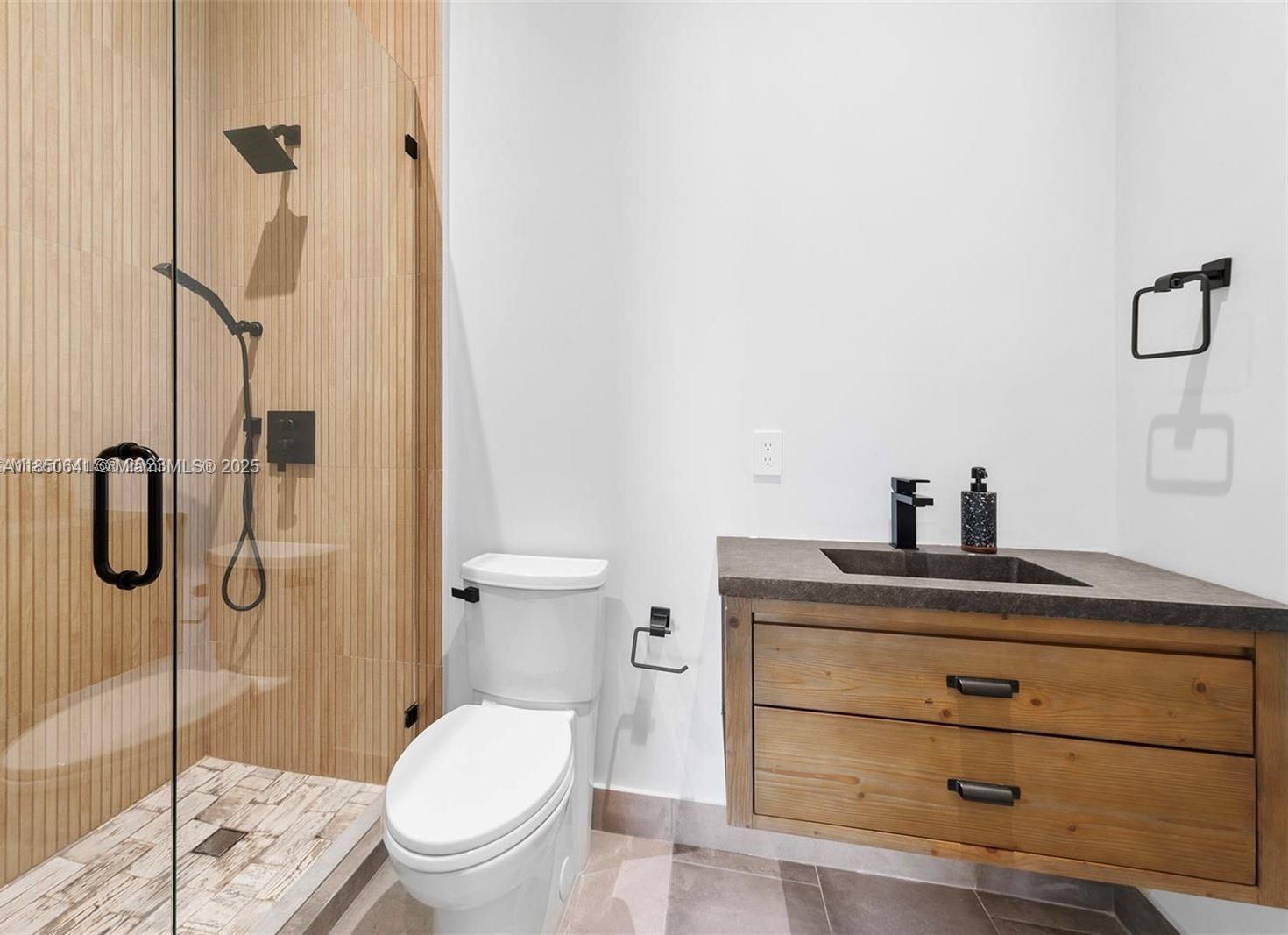 THREE ISLANDS 3RD SECTION - Residential