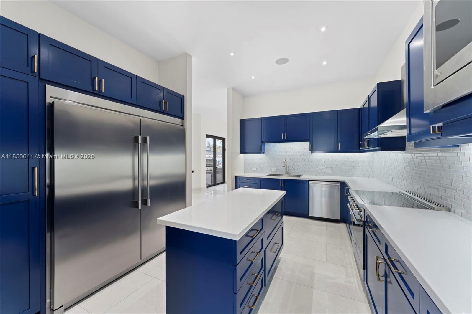 1031 Harbor Ct