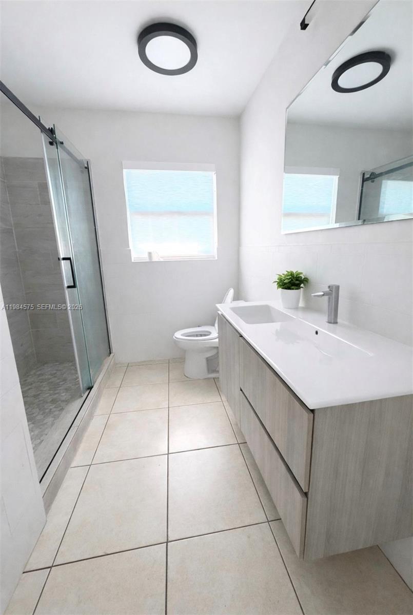 HOLLYWOOD LITTLE RANCHES - Residential