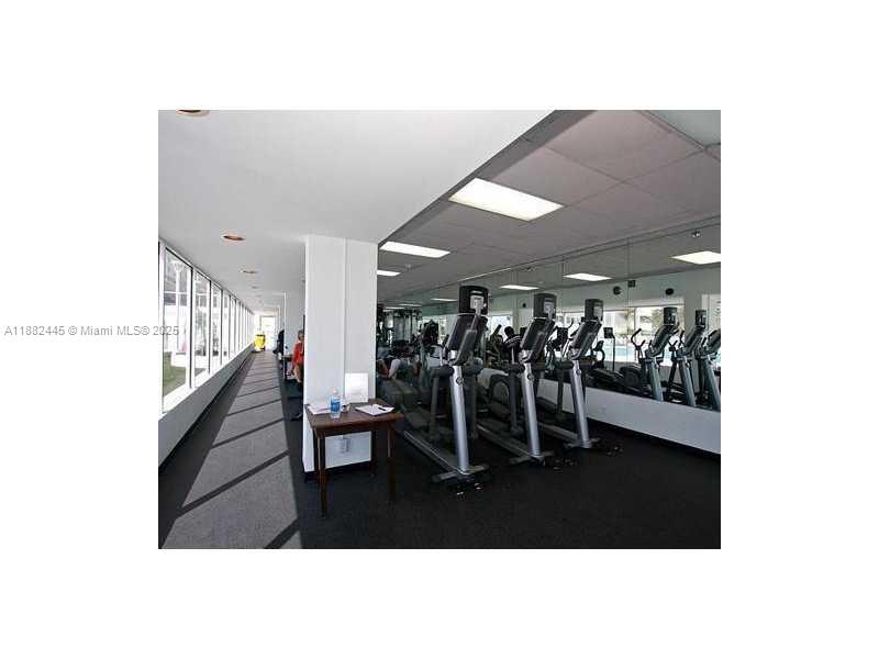 THE DECOPLAGE CONDO - Residential