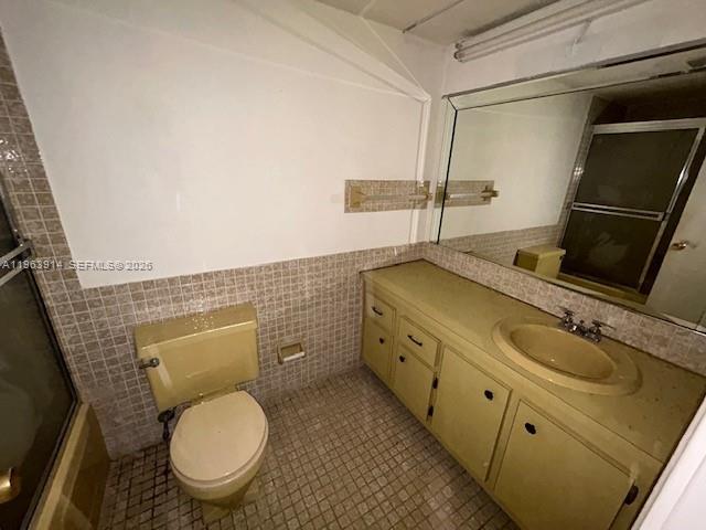 CASTLE APARTMENTS 12 COND - Residential