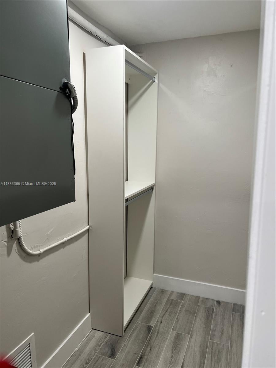 ROYAL CARIBBEAN CLUB COND - Residential Lease
