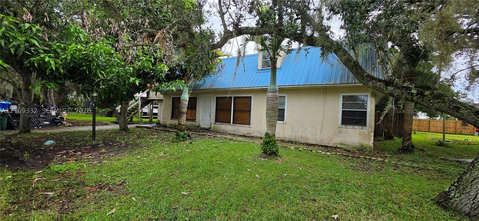 400 Peninsula Dr