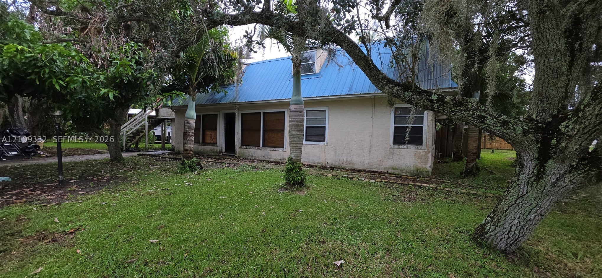 400 Peninsula Dr