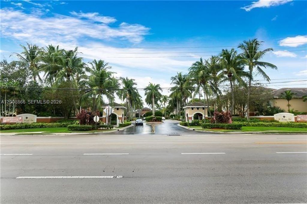 Photo of 4197 N Haverhill Rd #213, West Palm Beach, FL 33417 (MLS # A12008866)