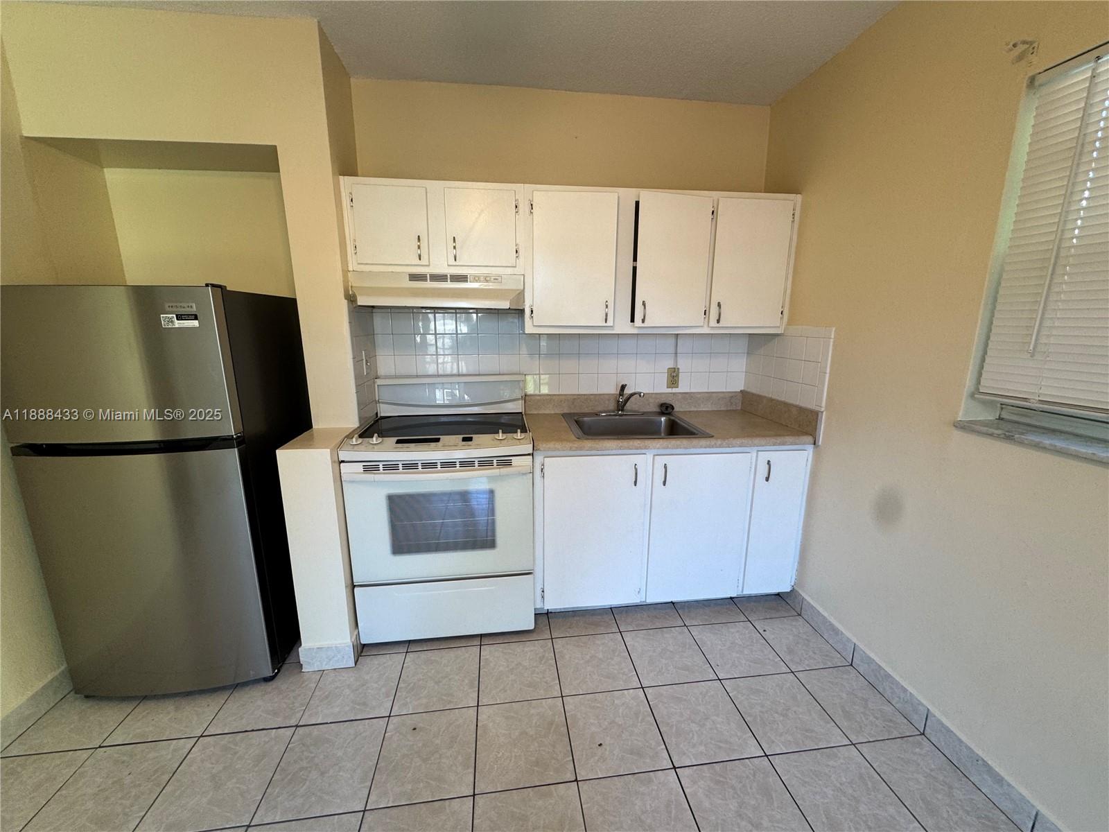 CAROUSSO ESTATES - Residential Lease