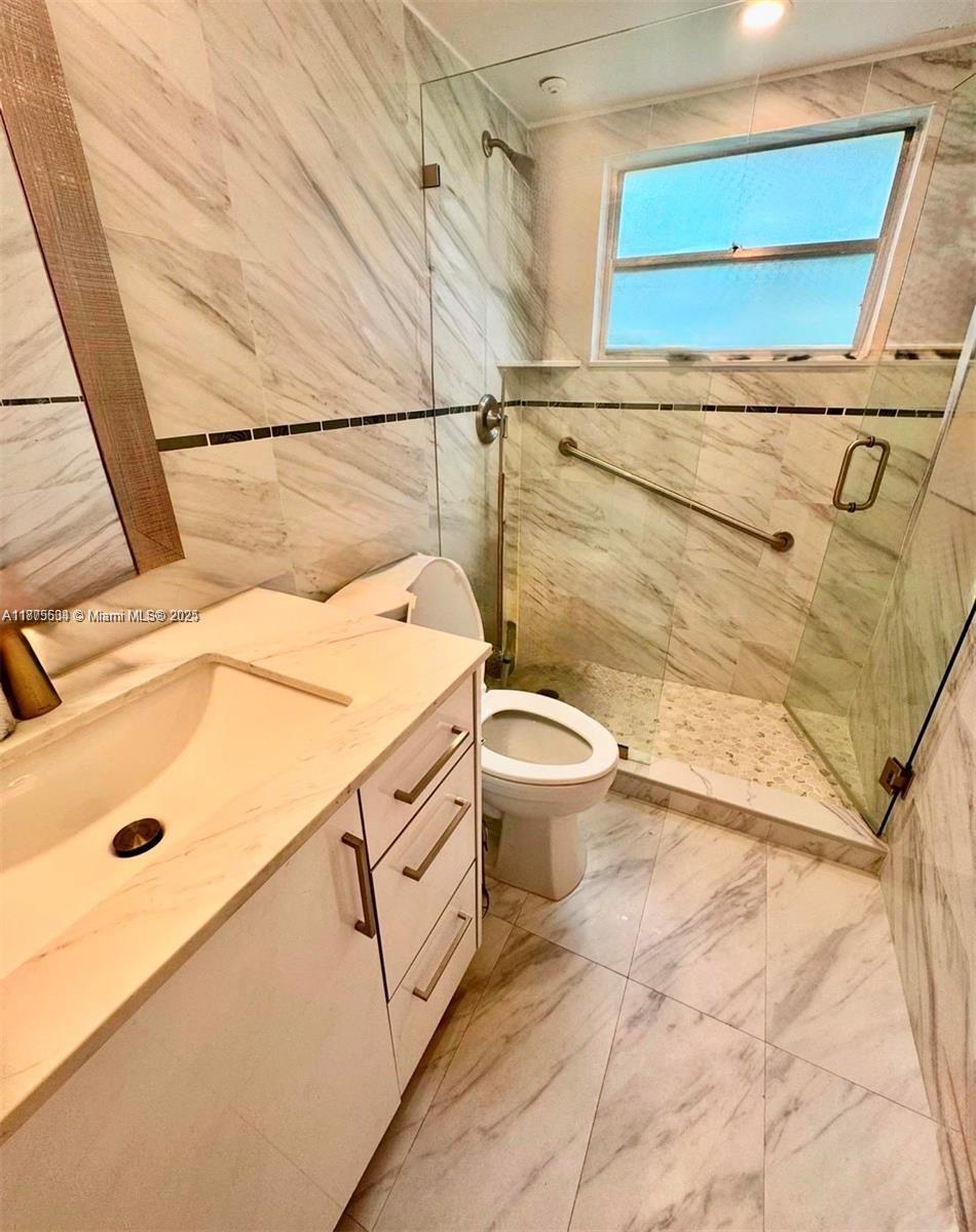 NEW HAMPTON AT CENTURY VI - Residential