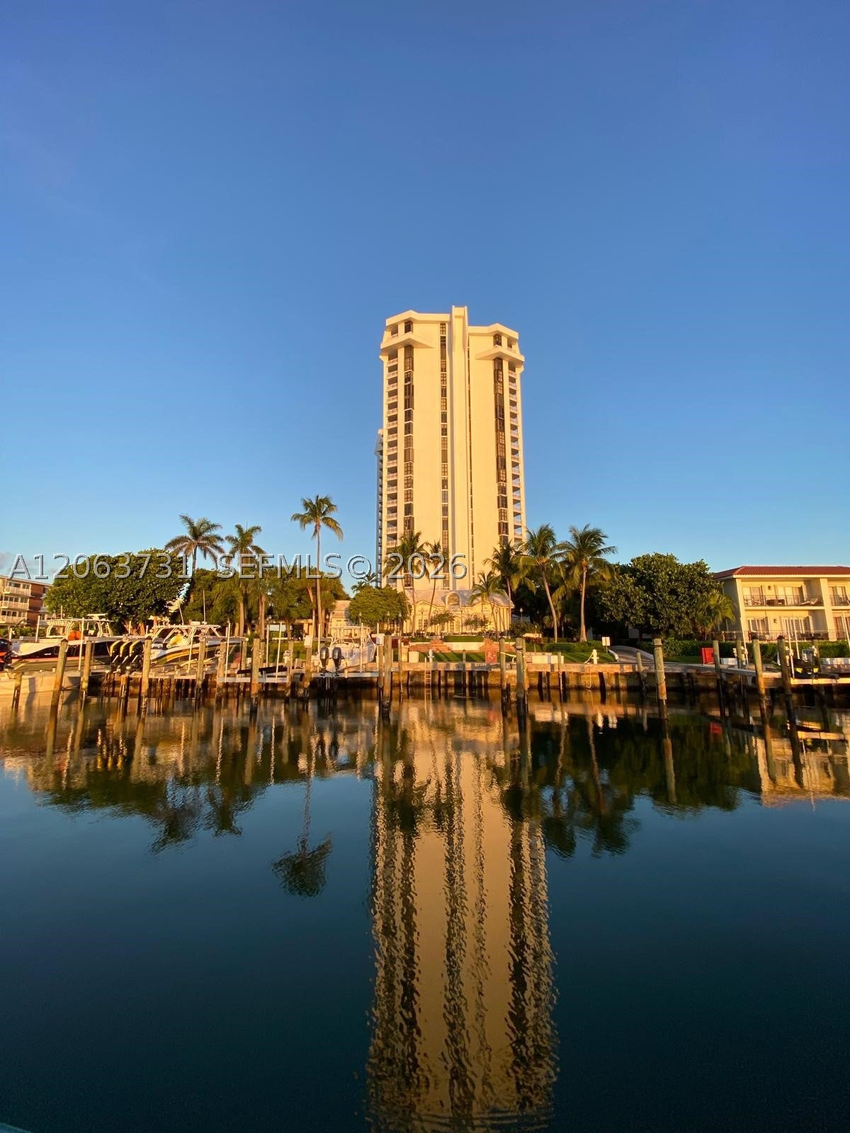 4000 Towerside Ter 301