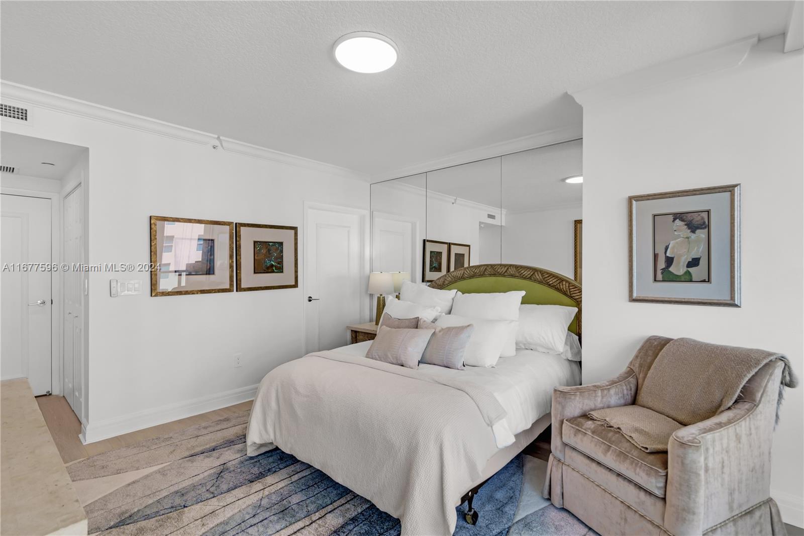 IL VILLAGGIO ON SOUTH BEA - Residential Lease