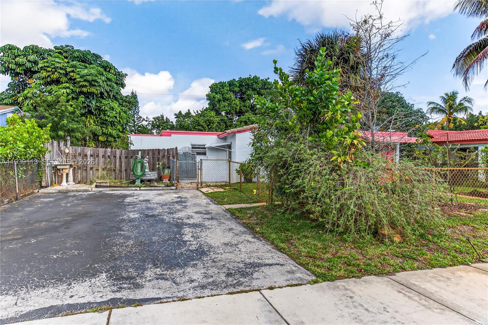 COLLIER ESTATES - Residential