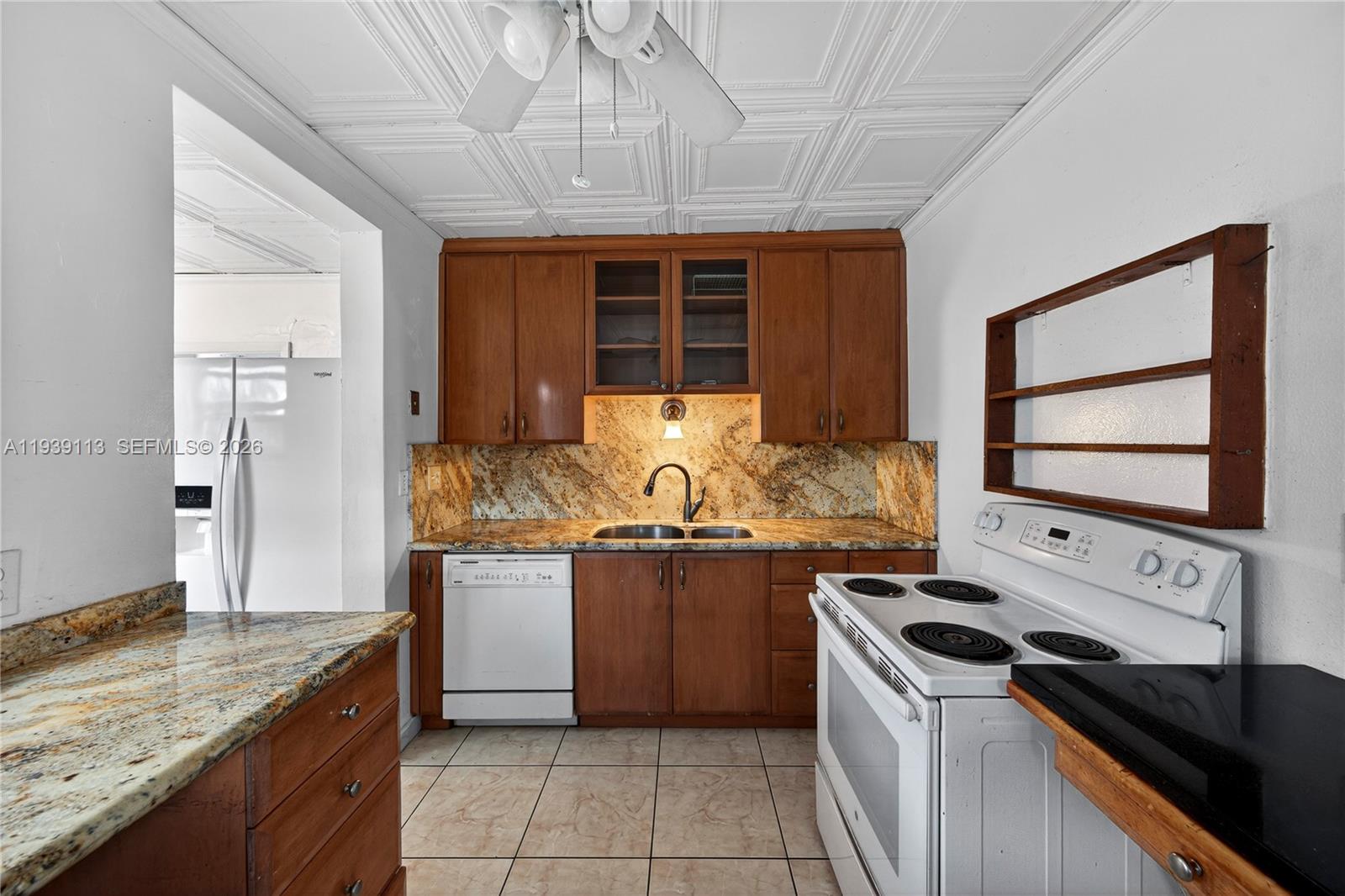 COLLIER ESTATES - Residential