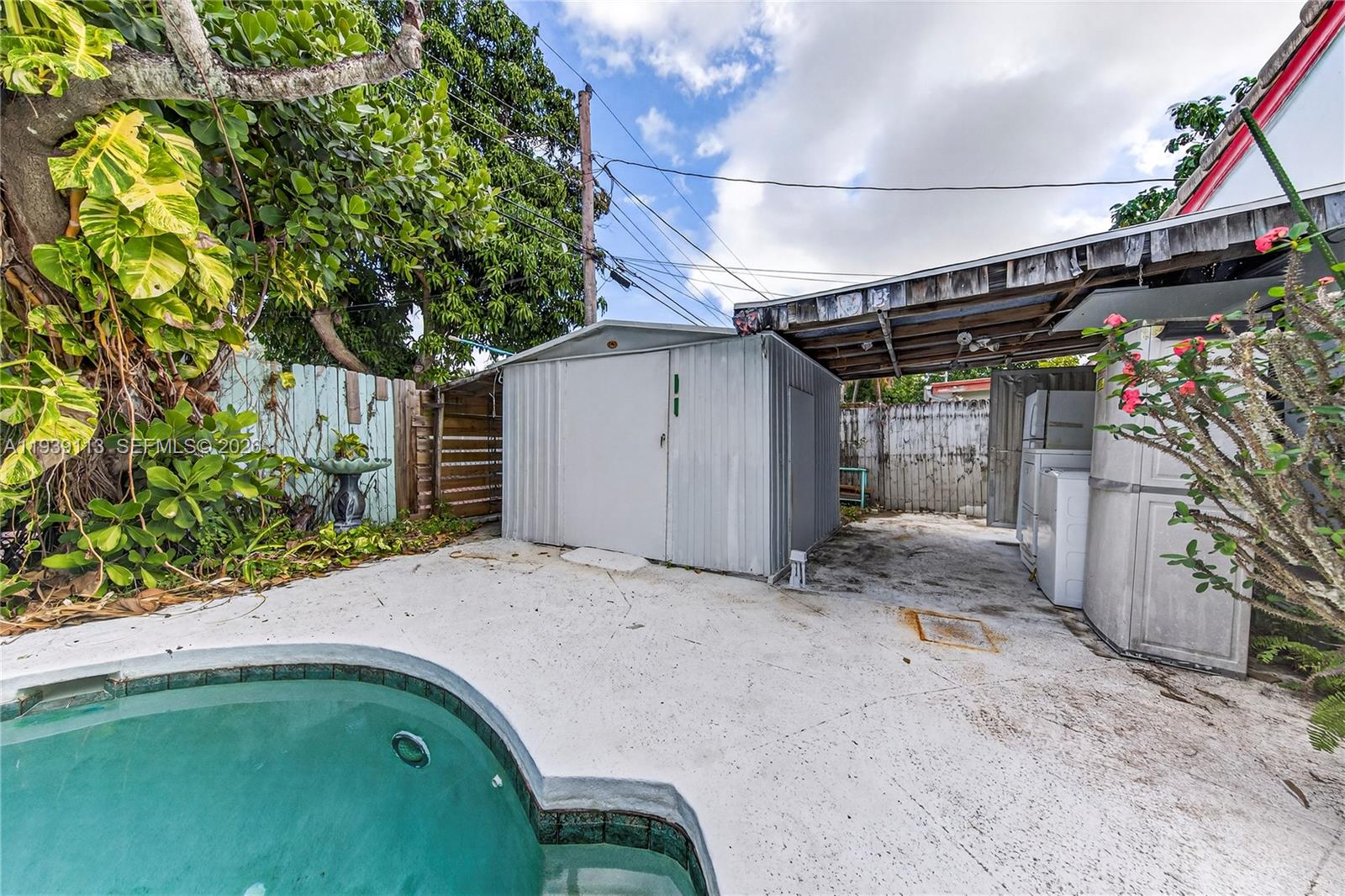 COLLIER ESTATES - Residential