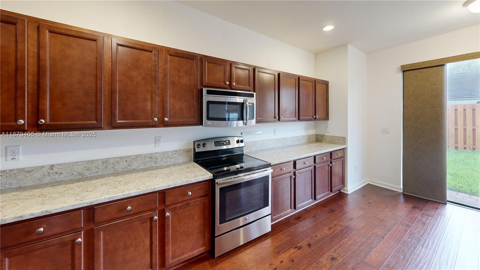 VENETIAN PARC WEST - Residential