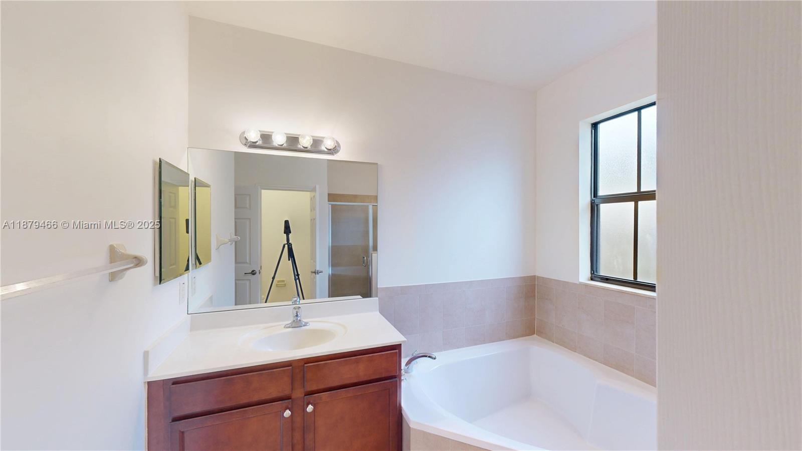 VENETIAN PARC WEST - Residential