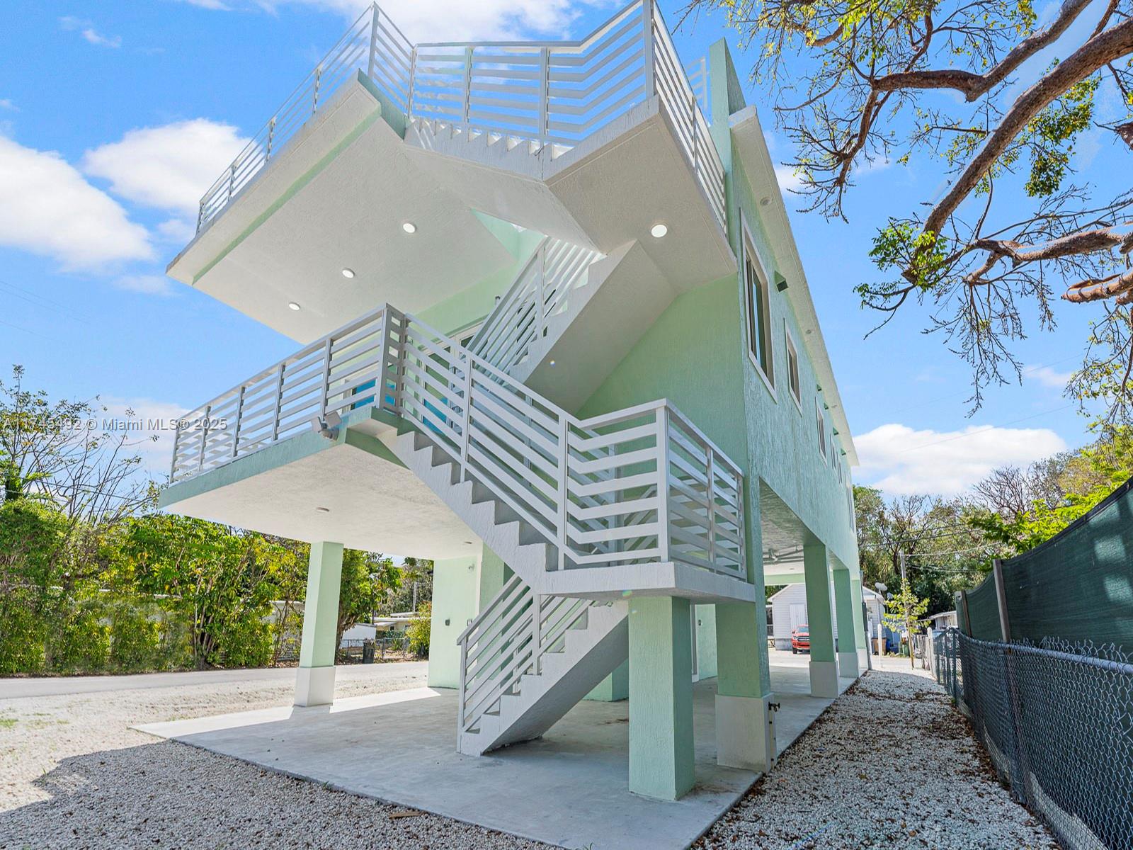 Property for Sale at 101 Kay Dr, Key Largo, Monroe County, Florida - Bedrooms: 4 
Bathrooms: 3  - $960,000