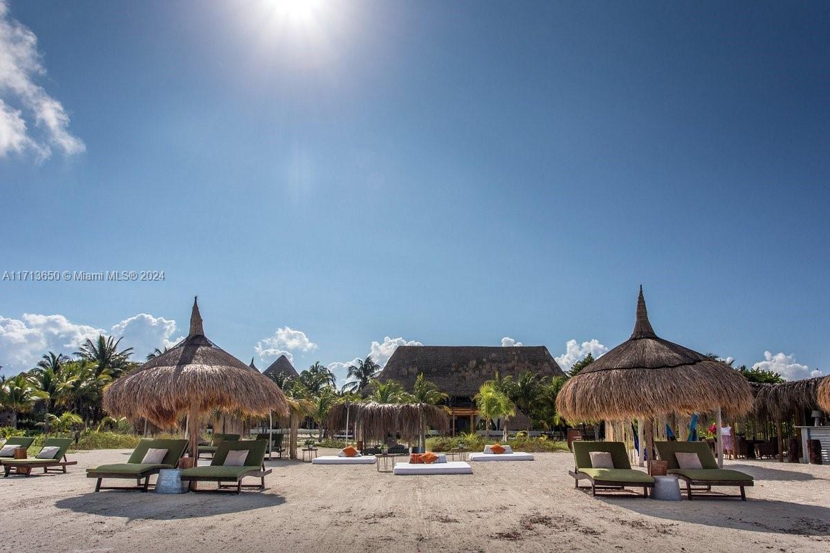 Ser Casasandra is not just a hotel; it is a home conceived by the artist and writer Sandra Pérez, who turned her house on the island of Holbox into a sanctuary for those seeking to reconnect with their essence. In this home, art, spirituality, and integration with nature intertwine to offer a deep journey, a passage that crosses the seasons of the soul, guiding you toward the being you truly are.
For 25 years, we have welcomed souls who desire a restorative experience and spiritual connection, inviting them to discover the calm and beauty that lie in what is authentic. Every corner of Ser Casasandra is a tribute to inner peace, where life is felt in its purest form, far from the noise and daily distractions.
Our intention is to provide a space to feel, breathe, and simply be.