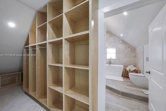 PAMELA VILLA - Residential