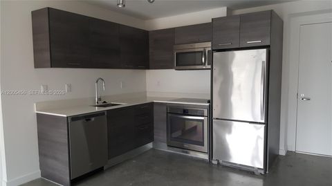 Tiny photo for 151 SE 1st St #1609, Miami, FL 33131 (MLS # A12005456)