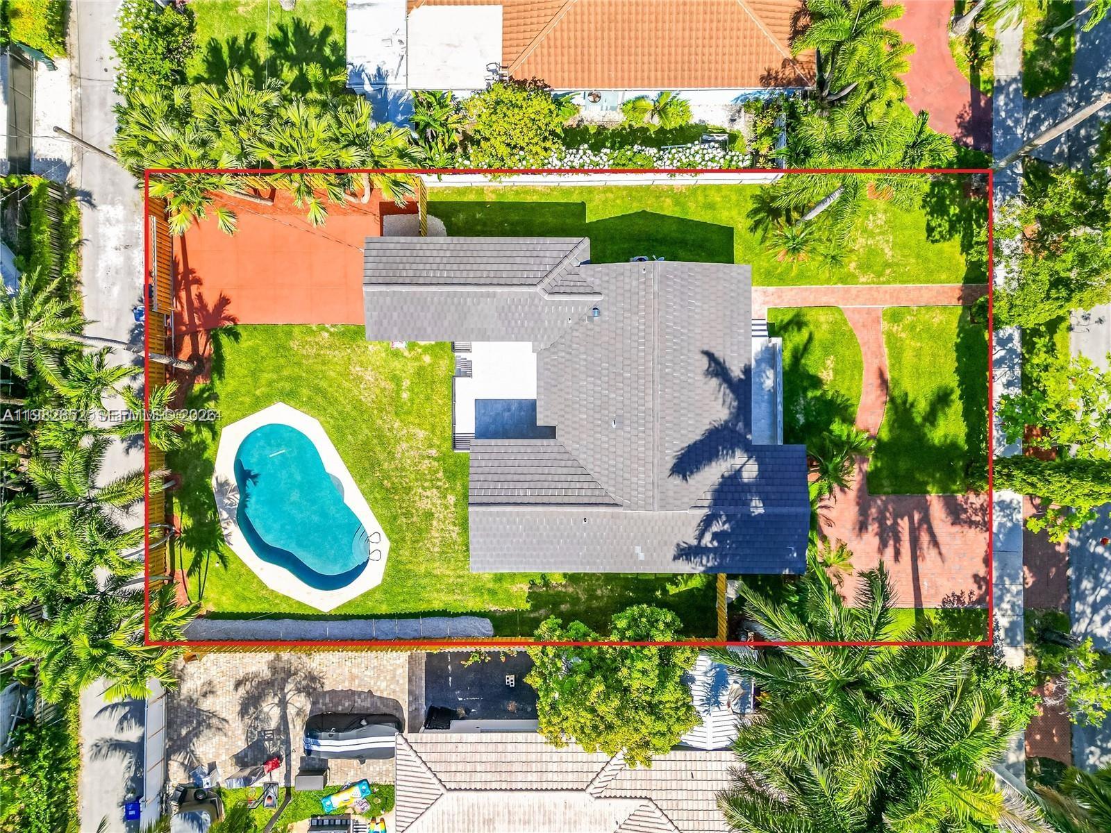 HOLLYWOOD LAKES SECTION - Residential