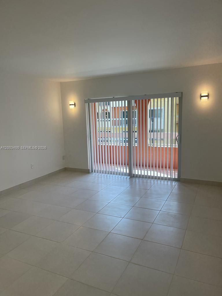 VILLAGE OF KINGS CREEK CO - Residential Lease