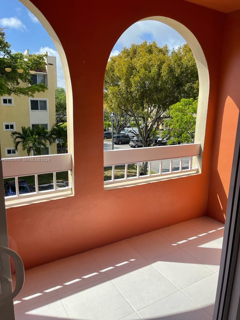 VILLAGE OF KINGS CREEK CO - Residential Lease