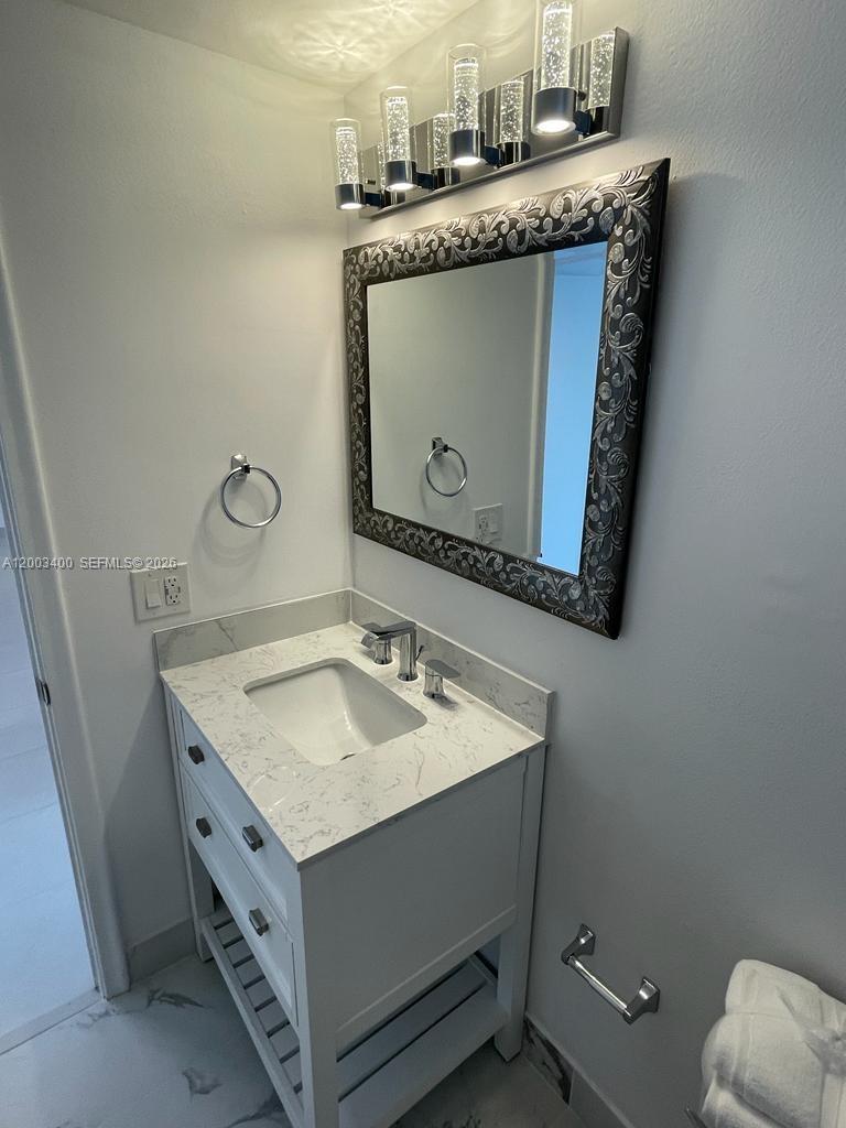 VILLAGE OF KINGS CREEK CO - Residential Lease