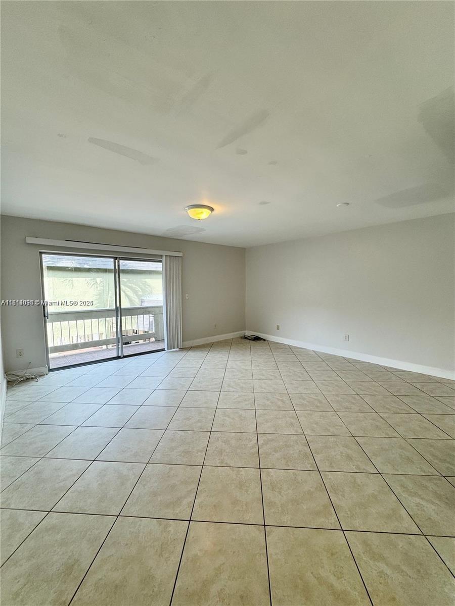 Rental Property at 9370 Sw 87th Ave S18, Miami, Broward County, Florida - Bedrooms: 2 
Bathrooms: 2  - $2,200 MO.