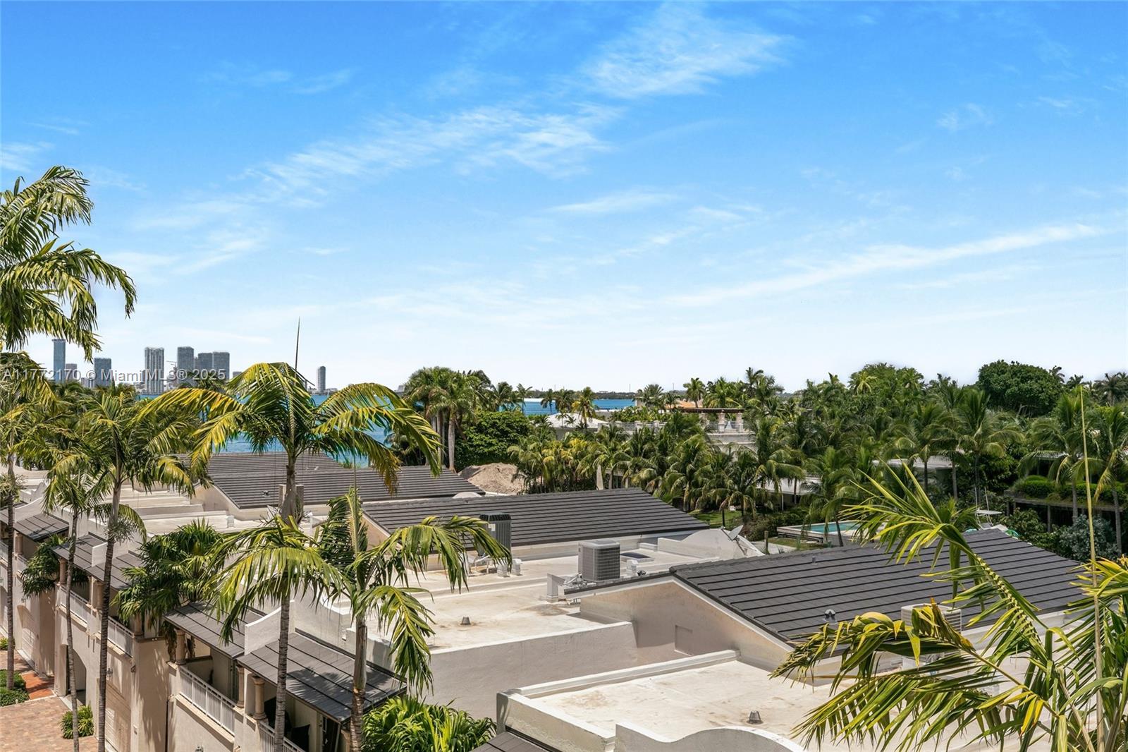THE THS AT SUNSET HARBOUR - Residential