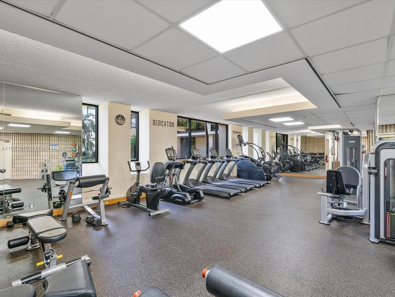 Aventura, Florida 33180, United States, 2 Bedrooms Bedrooms, ,2 BathroomsBathrooms,Residential,Active,44322