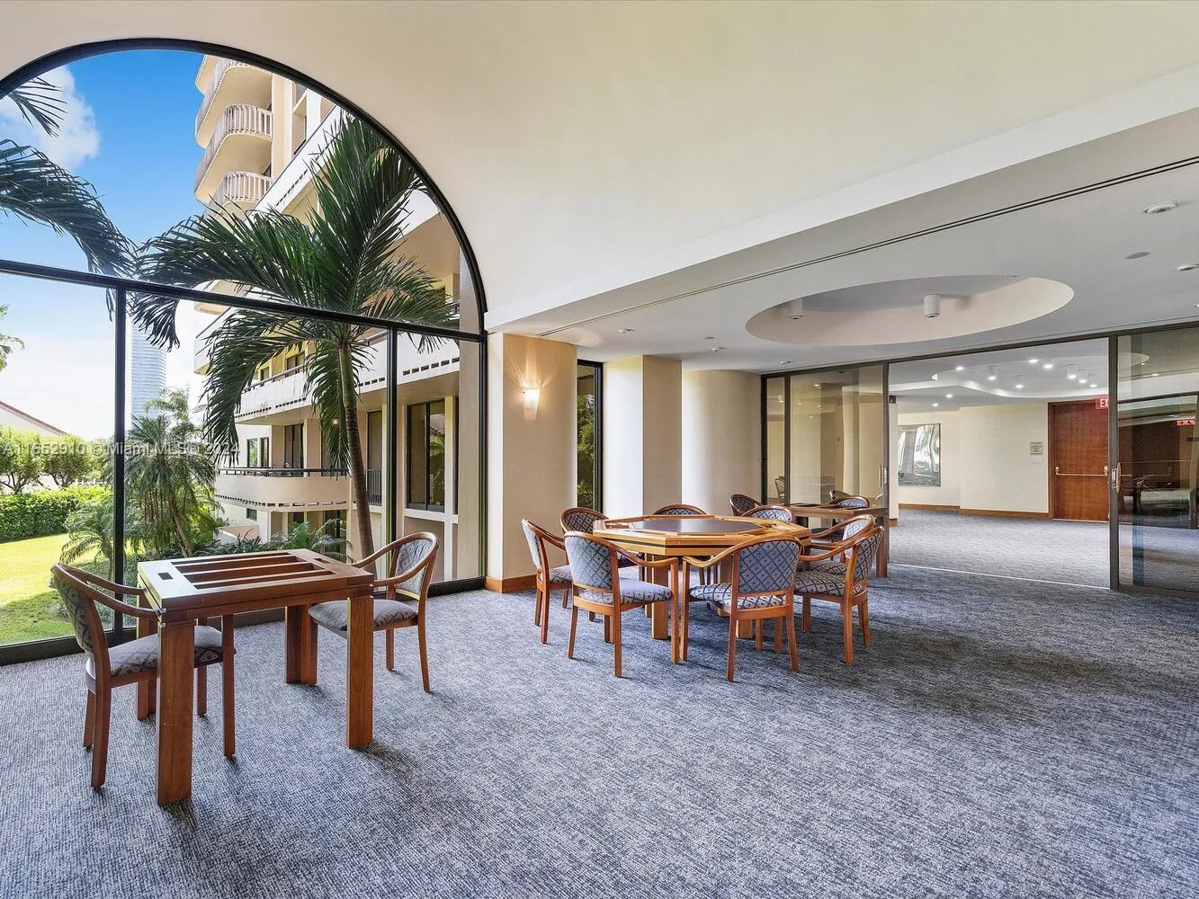 Aventura, Florida 33180, United States, 2 Bedrooms Bedrooms, ,2 BathroomsBathrooms,Residential,Active,44322