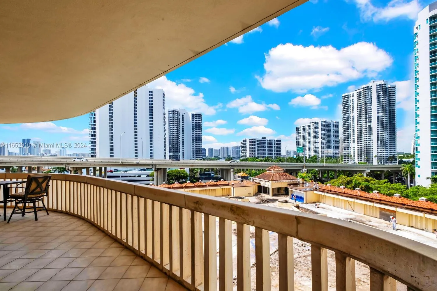 Aventura, Florida 33180, United States, 2 Bedrooms Bedrooms, ,2 BathroomsBathrooms,Residential,Active,44322