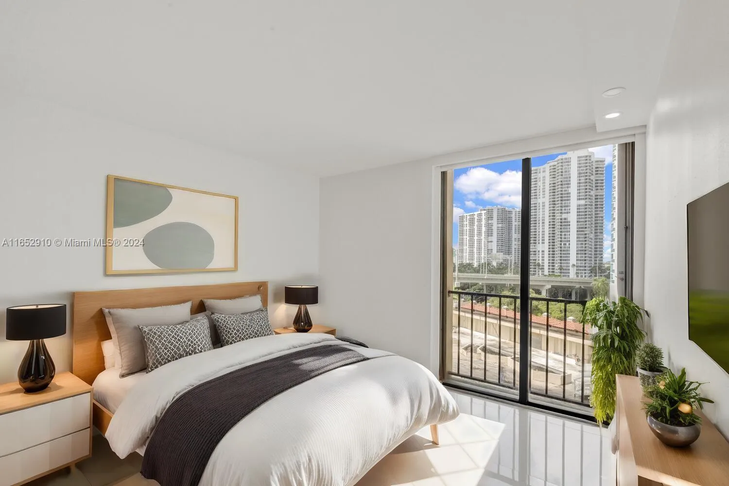 Aventura, Florida 33180, United States, 2 Bedrooms Bedrooms, ,2 BathroomsBathrooms,Residential,Active,44322