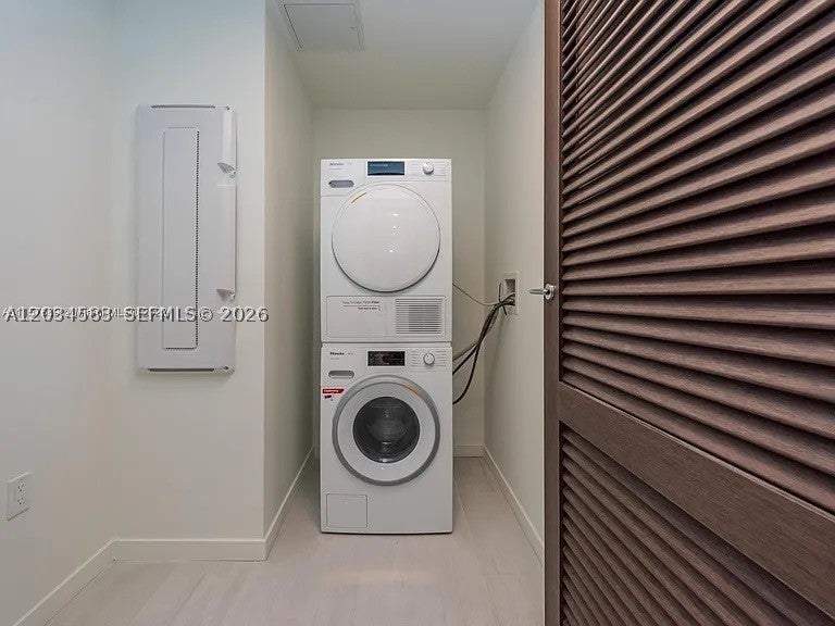 1000 Brickell Plz 3509
