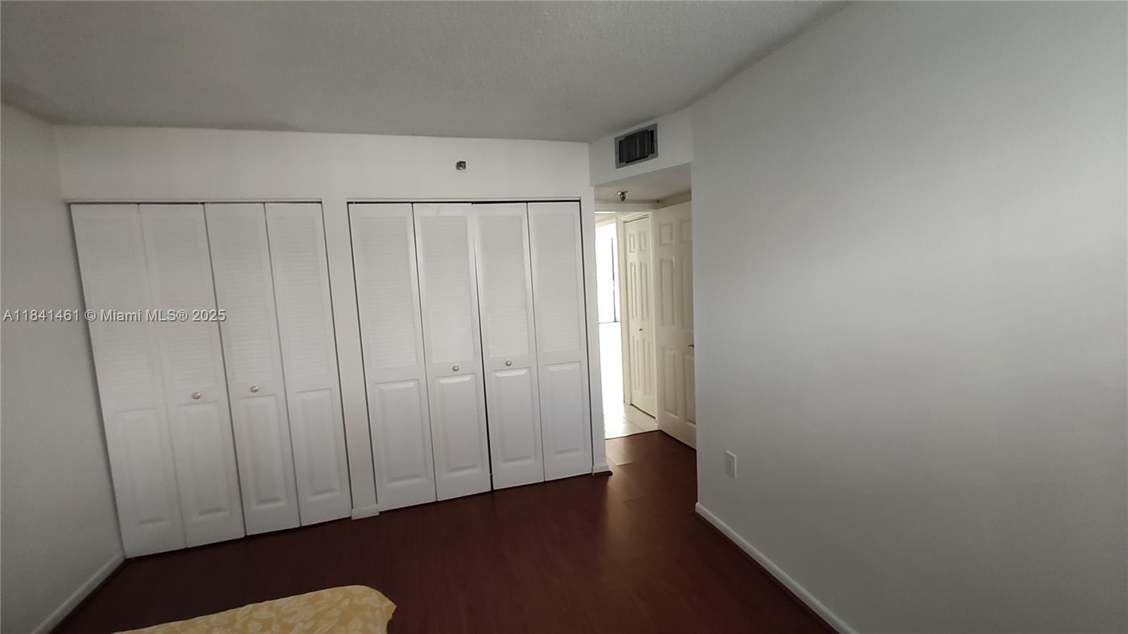 EDEN ROC CONDO - Residential Lease