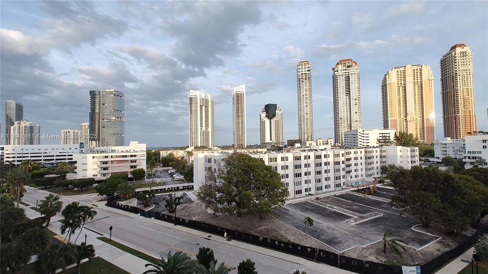 EDEN ROC CONDO - Residential Lease