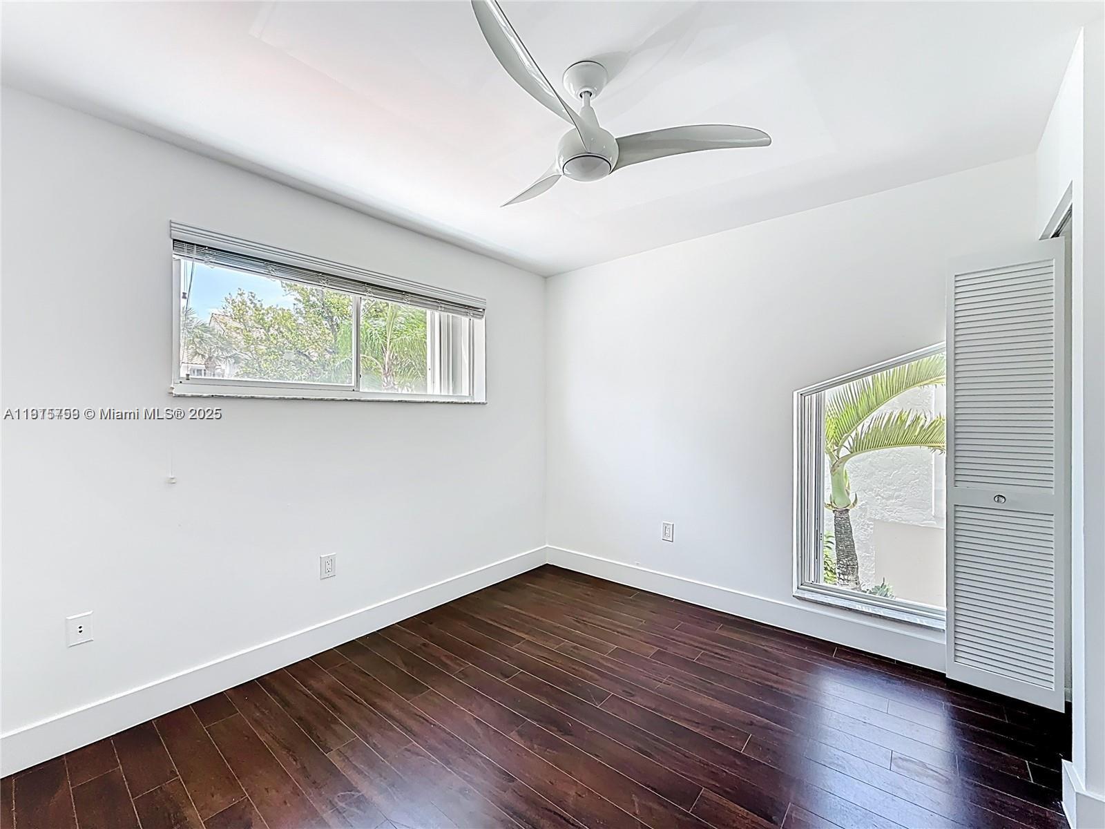 GOLDEN POINTE - Residential Lease