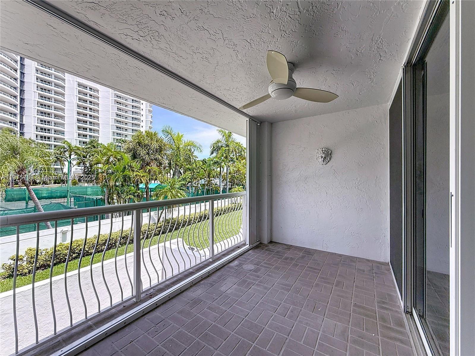 GOLDEN POINTE - Residential Lease