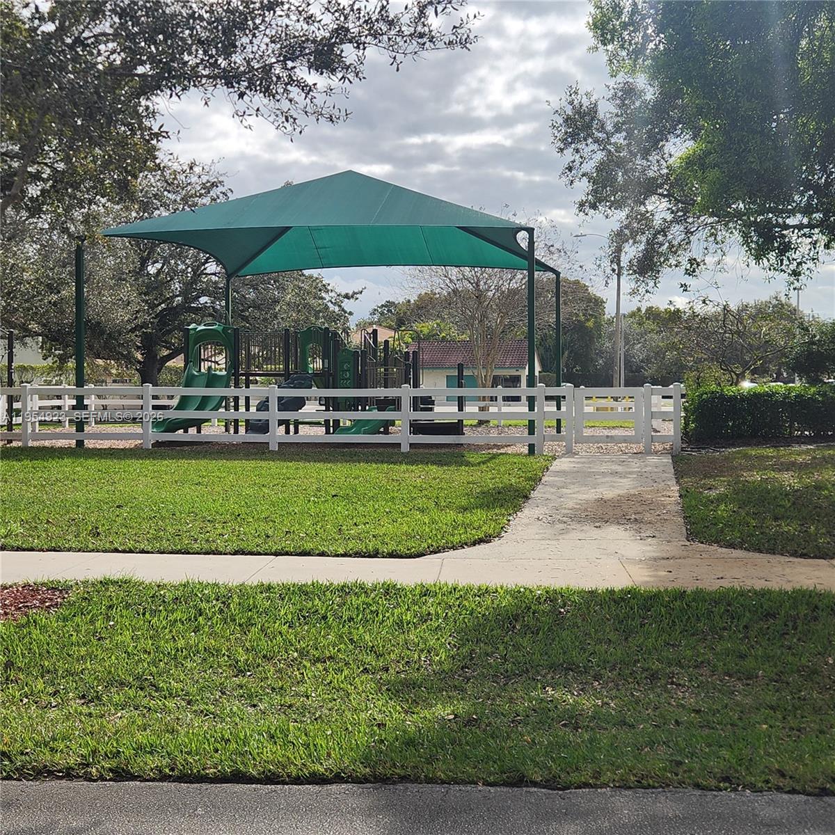 SUMMERTIME ISLES 1ST ADD - Residential