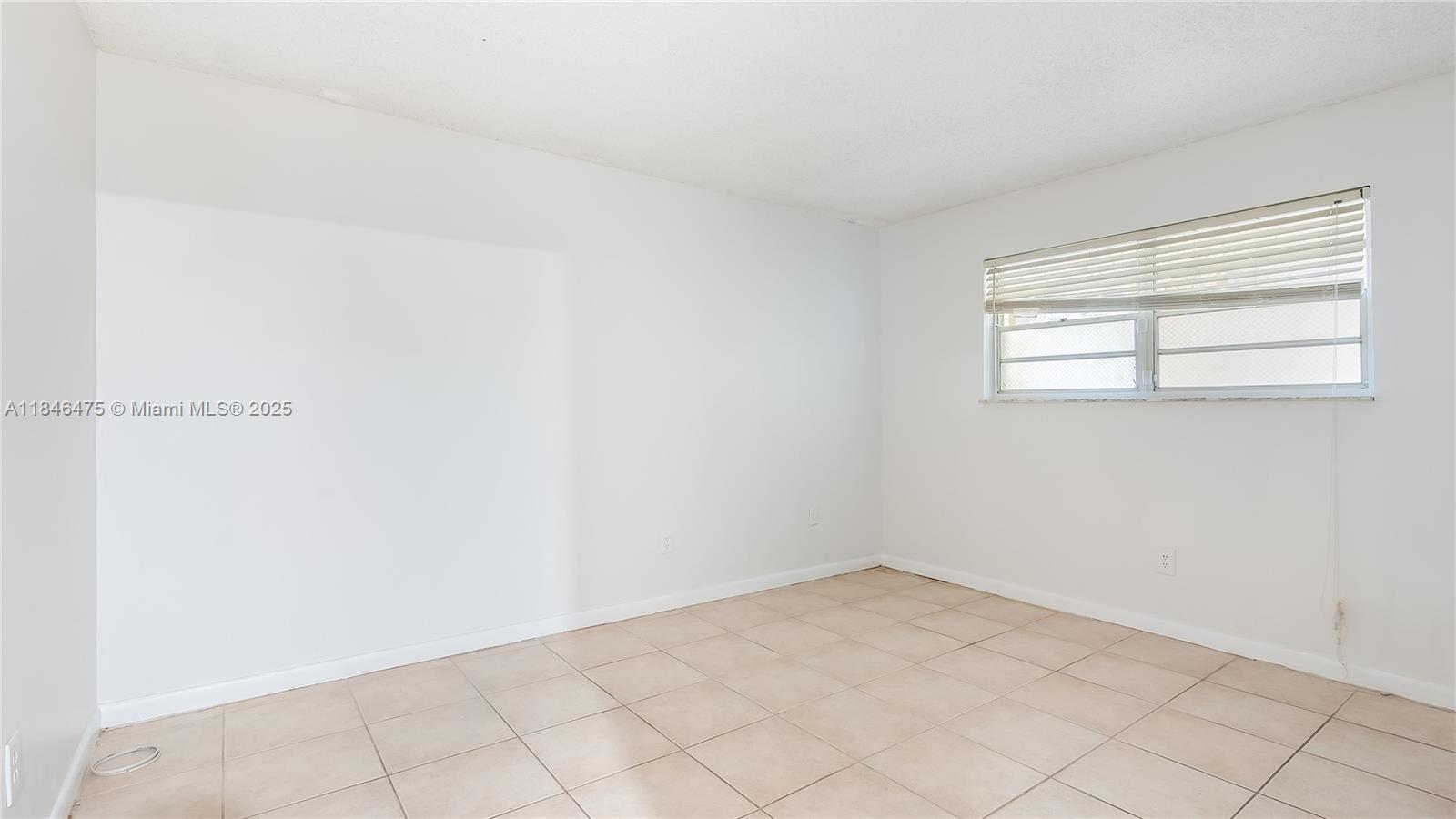 COURTYARDS AT KENDALL CON - Residential