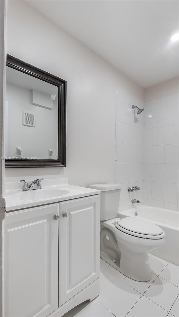 COURTYARDS AT KENDALL CON - Residential