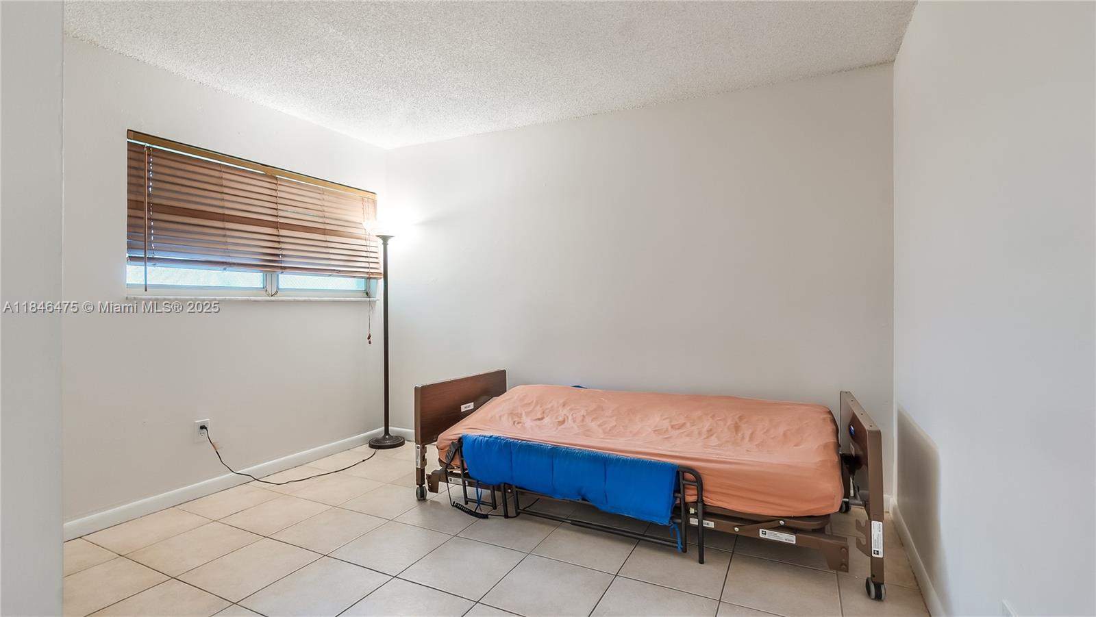 COURTYARDS AT KENDALL CON - Residential