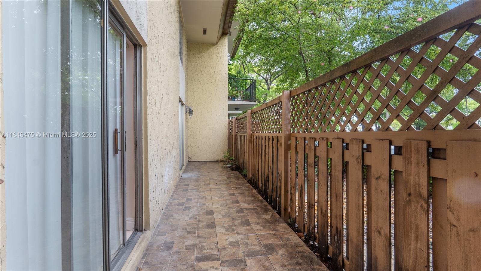 COURTYARDS AT KENDALL CON - Residential