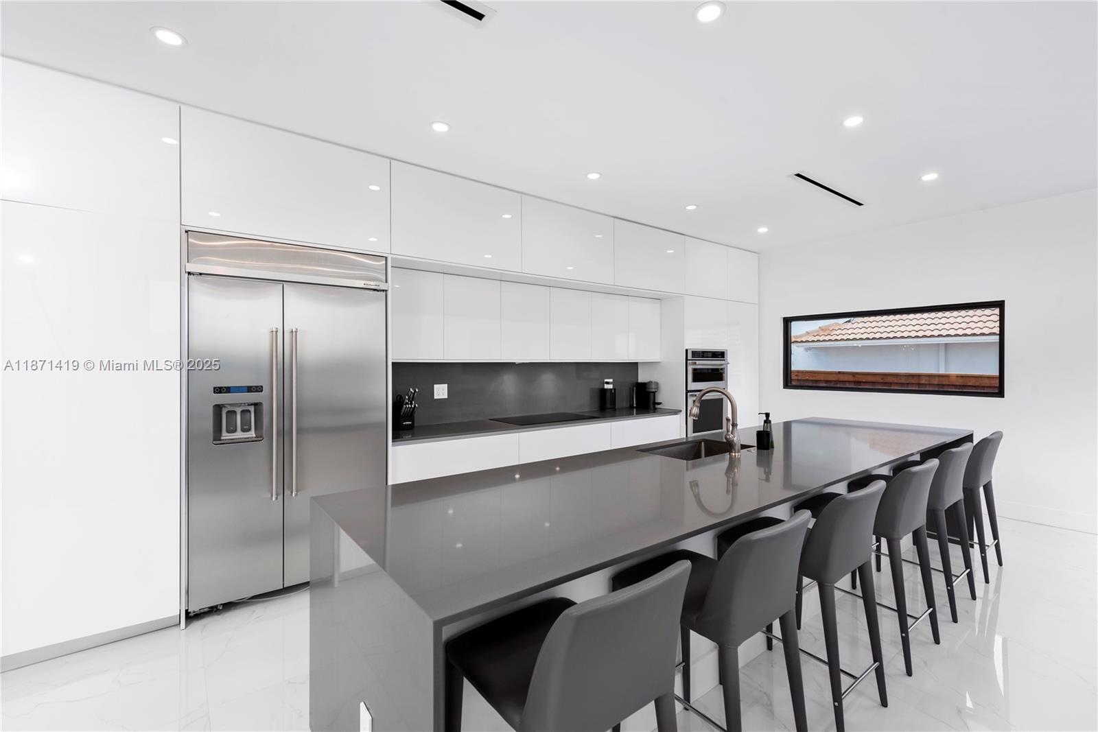 MARINA LAKES 1ST ADDN - Residential Lease