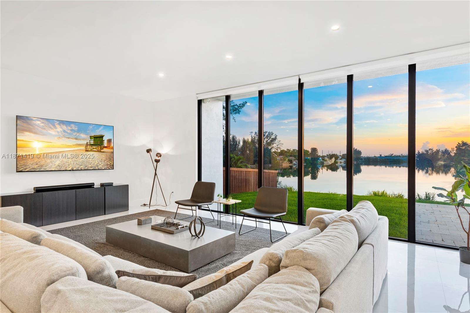 MARINA LAKES 1ST ADDN - Residential Lease