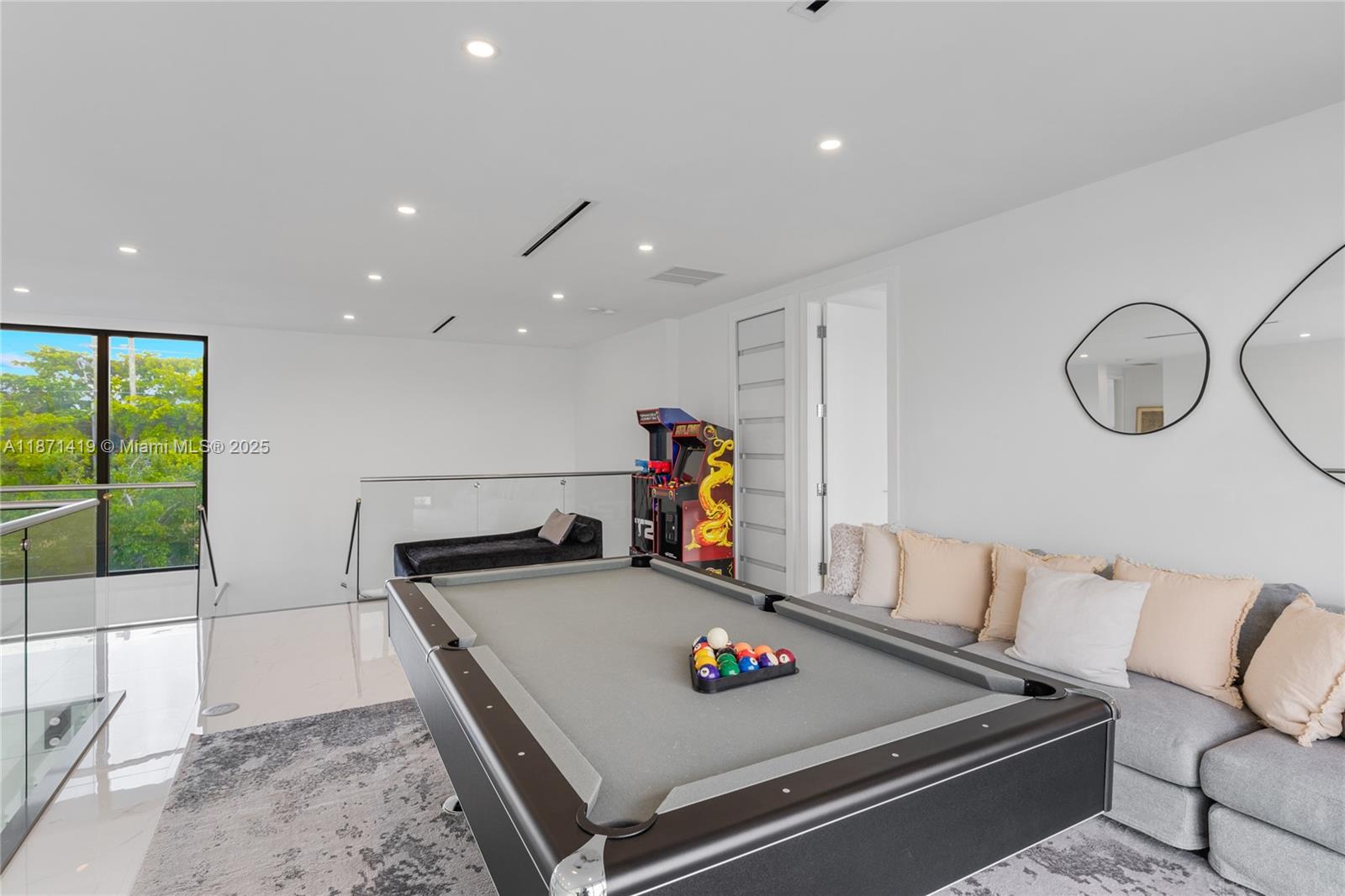 MARINA LAKES 1ST ADDN - Residential Lease