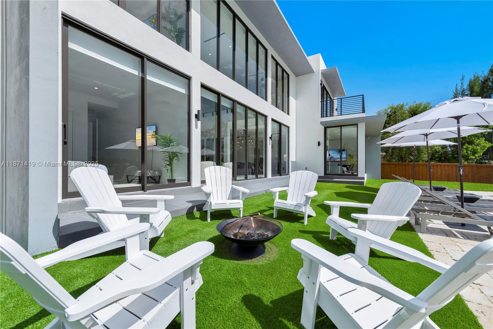 MARINA LAKES 1ST ADDN - Residential Lease