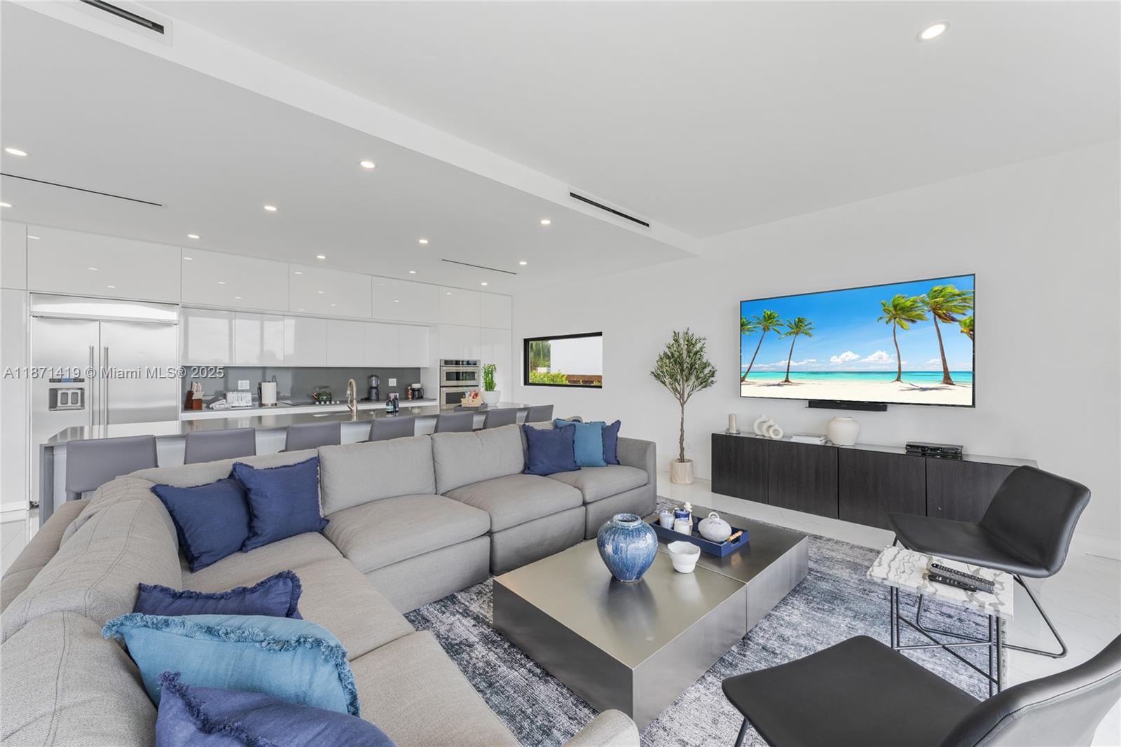 MARINA LAKES 1ST ADDN - Residential Lease