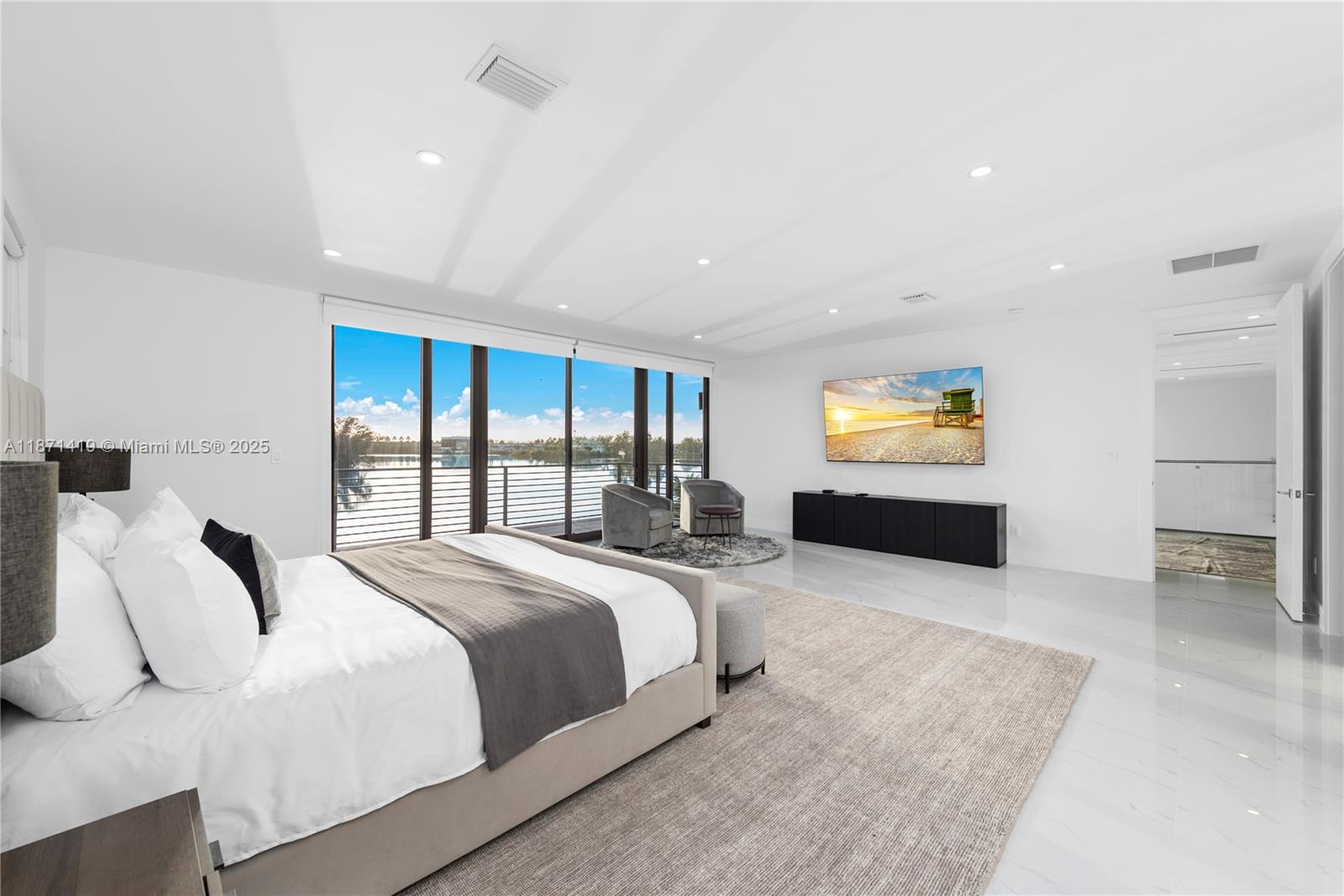 MARINA LAKES 1ST ADDN - Residential Lease