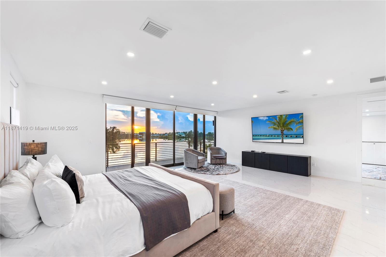 MARINA LAKES 1ST ADDN - Residential Lease