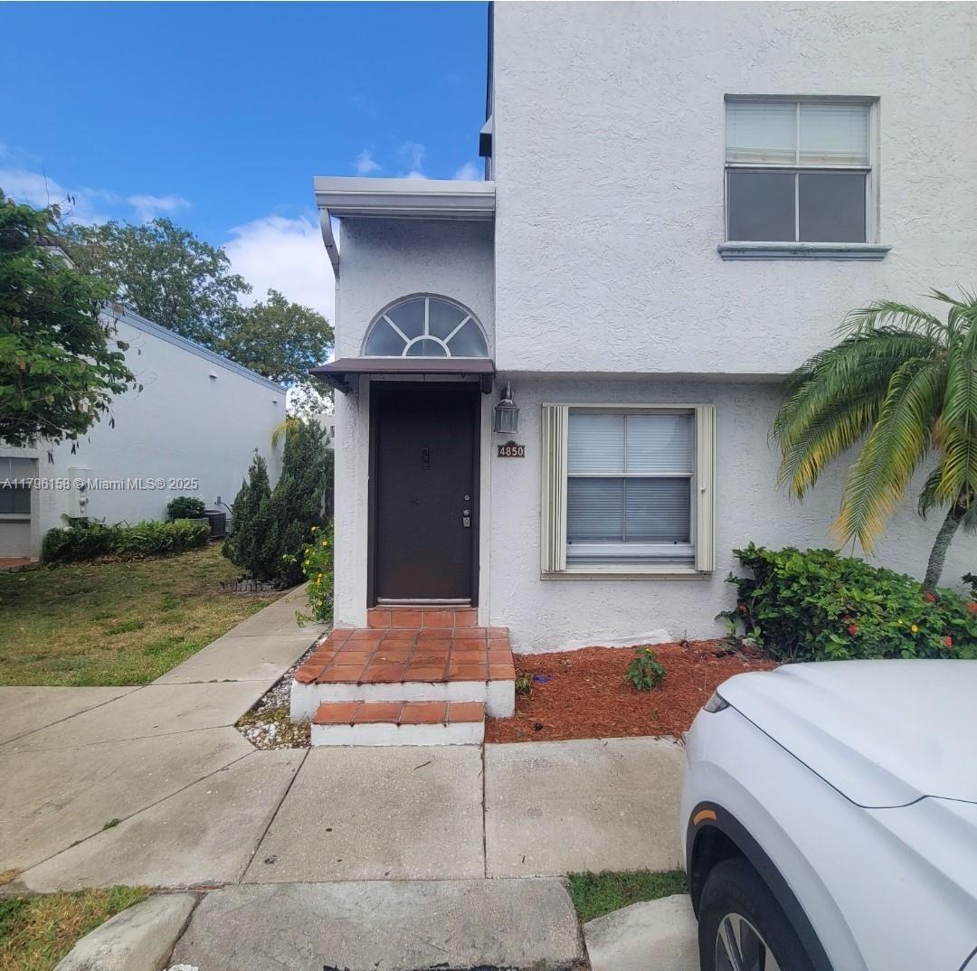 Rental Property at 4850 Nw 97th Pl 293, Doral, Miami-Dade County, Florida - Bedrooms: 2 
Bathrooms: 2  - $2,350 MO.
